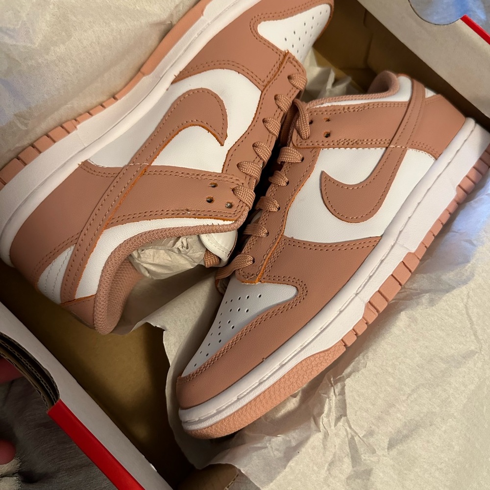 Women’s Nike Dunk Low white/rose whisper